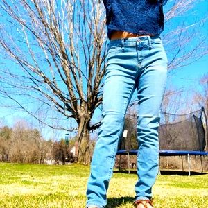 Gap Light Wash Mid Rise skinny  Jeans